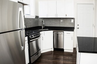 3842 N Greenview Ave, Unit 3 in Chicago, IL - Building Photo - Building Photo