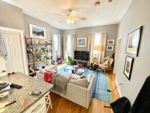 664 Tremont St, Unit 4 in Boston, MA - Building Photo - Building Photo