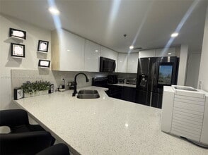 55 E 4th St in Hialeah, FL - Building Photo - Building Photo