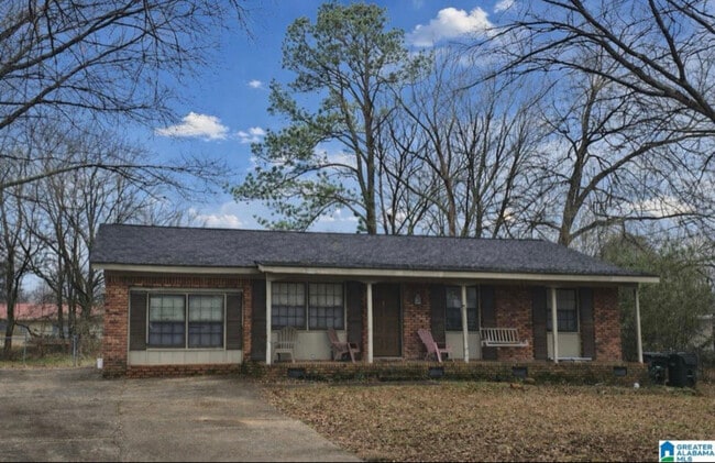 1105 Rainbow Dr NE in Birmingham, AL - Building Photo - Building Photo