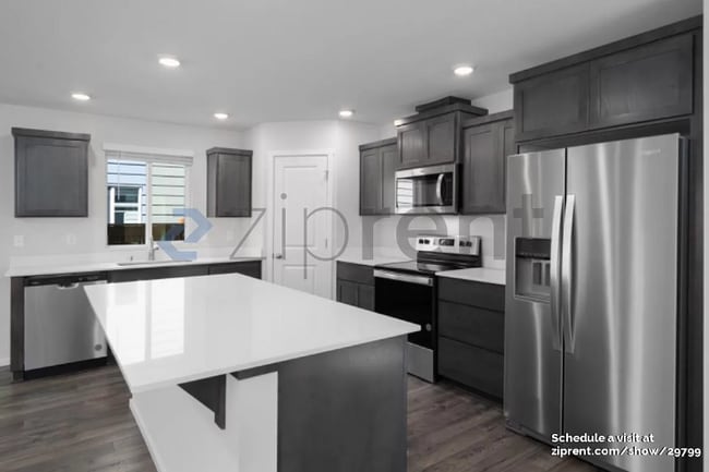 17508 NW 9th Ave in Ridgefield, WA - Foto de edificio - Building Photo