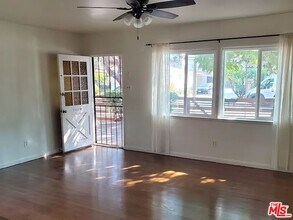 2362 Ocean Ave in Los Angeles, CA - Building Photo - Building Photo