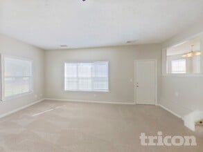 2338 Briar Knoll Rd in Lithonia, GA - Foto de edificio - Building Photo