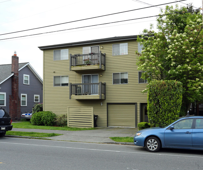 Ballard 6-Unit Apartment Building in Seattle, WA - Building Photo - Building Photo