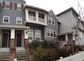 2110 Northshore Dr in Richmond, CA - Building Photo