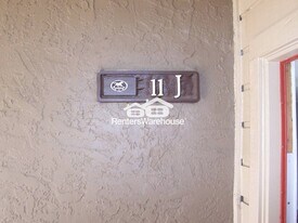 5200 Martel Ave in Dallas, TX - Building Photo