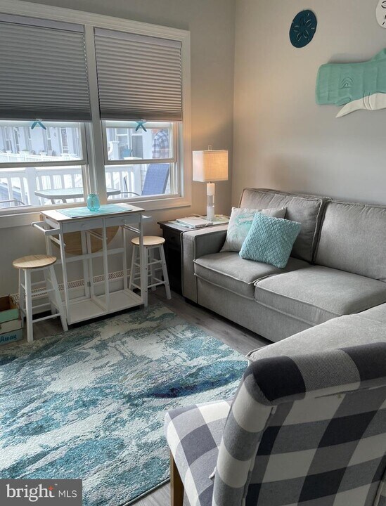 9505 Ventnor Ave in Margate City, NJ - Building Photo