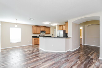 7614 Maroon Peak Dr in Ruskin, FL - Building Photo - Building Photo