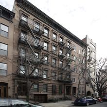 419-421 E 84th St in New York, NY - Building Photo - Building Photo