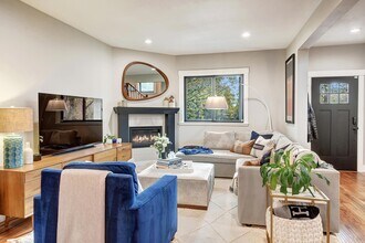 3212 E Spruce St in Seattle, WA - Foto de edificio - Building Photo