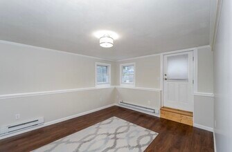 41 Somerset Ave, Unit B in Winthrop, MA - Foto de edificio - Building Photo