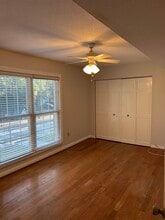 811 Colony Dr in Charleston, SC - Foto de edificio - Building Photo