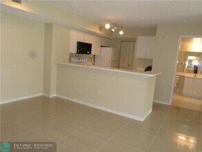 3854 Lyons Rd in Coconut Creek, FL - Building Photo - Building Photo