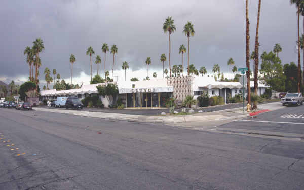 Canyon Apartments in Palm Springs, CA - Building Photo - Building Photo