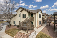 Arbors at Mountain Shadows in Colorado Springs, CO - Building Photo - Building Photo