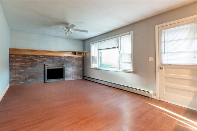 2 Raymond St in North Smithfield, RI - Building Photo - Building Photo