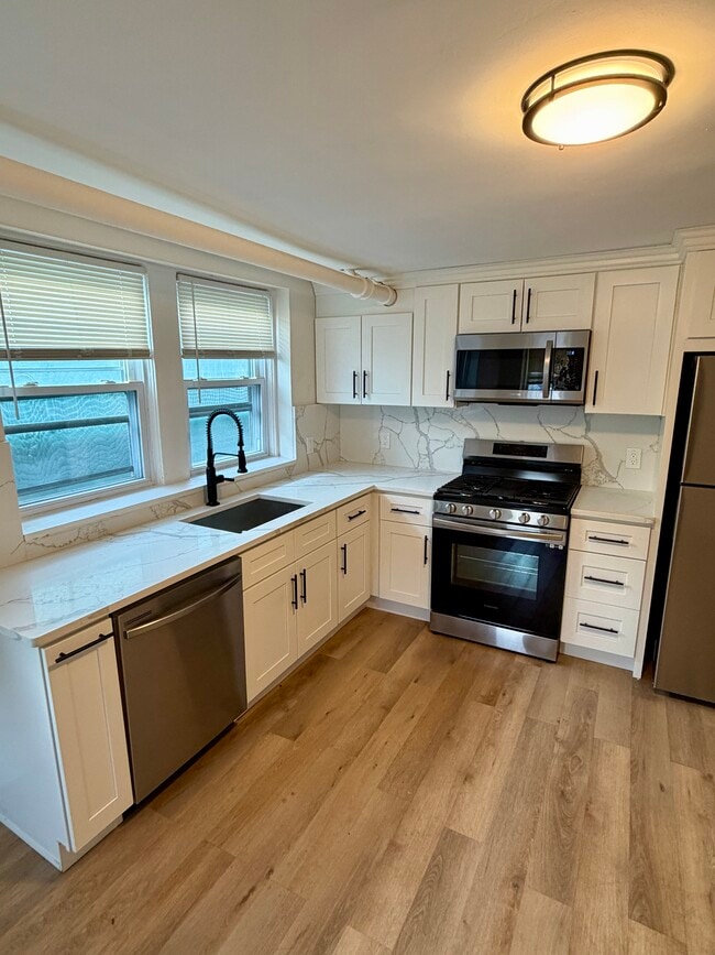 54 S Kensico Ave, Unit BSMT