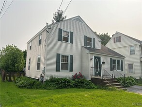 1124 Harrison St in Watertown, NY - Building Photo - Building Photo
