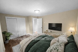 15501 Grant Ave SW in Lakewood, WA - Building Photo - Building Photo