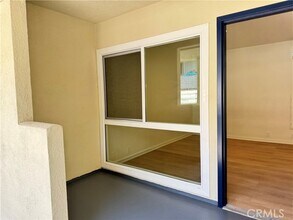 251 N Oakland Ave in Pasadena, CA - Building Photo - Building Photo