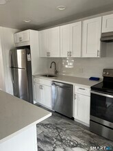 57 Wayne Dr in Plainville, CT - Building Photo - Building Photo