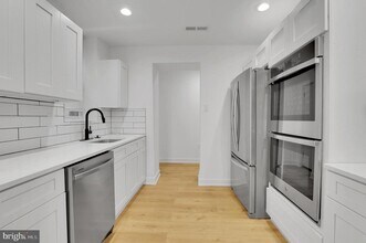 274 S Alden St in Philadelphia, PA - Building Photo - Building Photo