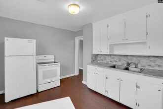 913 Central Dr in West Columbia, SC - Building Photo - Building Photo