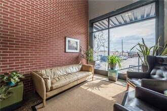 2250 Mary St, Unit 208 in Pittsburgh, PA - Building Photo - Building Photo