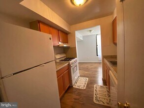 138 Duvall Ln-Unit -249-103 in Gaithersburg, MD - Building Photo - Building Photo