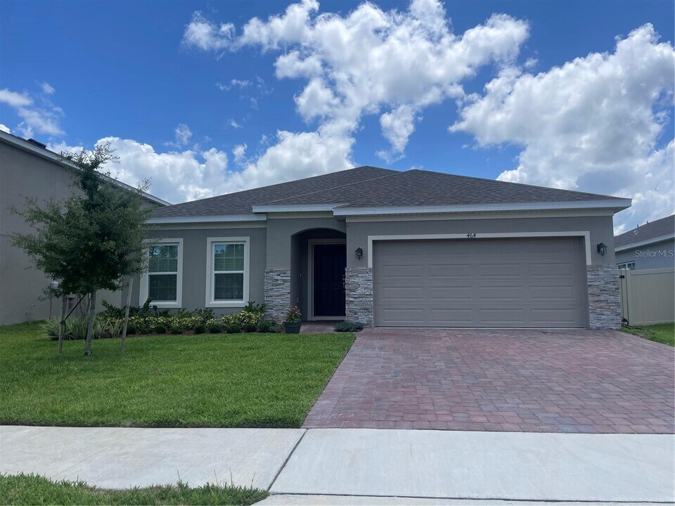 464 Narrow Basin Wy in Eustis, FL - Building Photo