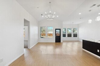 2114 Spikes St in Grand Prairie, TX - Building Photo - Building Photo