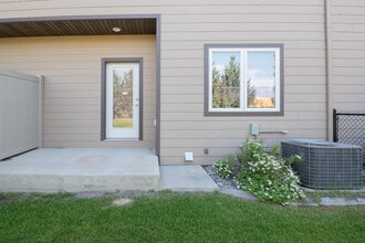 1035 Rd Runner St, Unit 4 in Helena, MT - Foto de edificio - Building Photo