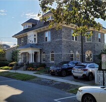 10 S Cottenet St in Irvington, NY - Building Photo