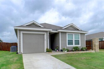 5808 Timber Pt Dr in Princeton, TX - Building Photo - Building Photo
