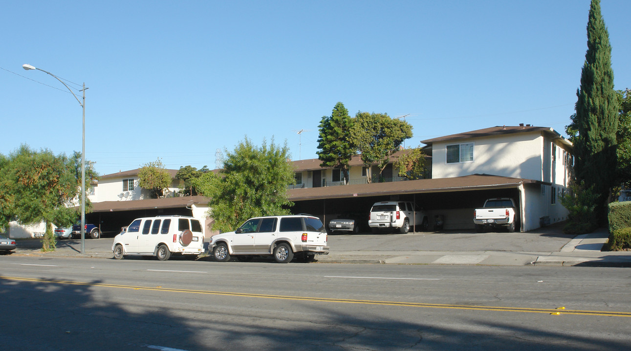 755 E Duane Ave in Sunnyvale, CA - Foto de edificio