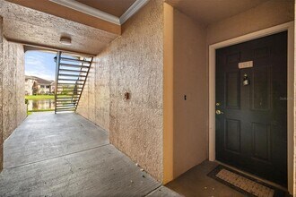2001 Tizewell Cir in Orlando, FL - Building Photo - Building Photo