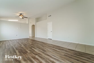 4556 W Rose Mist Way in Tucson, AZ - Building Photo - Building Photo