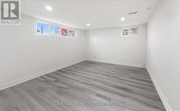 505 Ortono Ave in Oshawa, ON - Building Photo - Building Photo