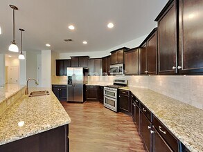 128 Cherry Bark Dr in Mooresville, NC - Foto de edificio - Building Photo