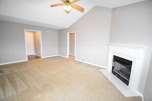 3383 Queensbury Rd in Clarksville, TN - Building Photo