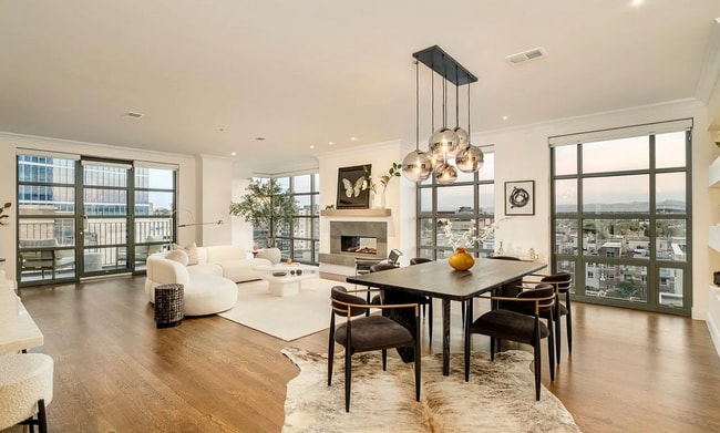 1590 Little Raven St, Unit 803 in Denver, CO - Foto de edificio - Building Photo