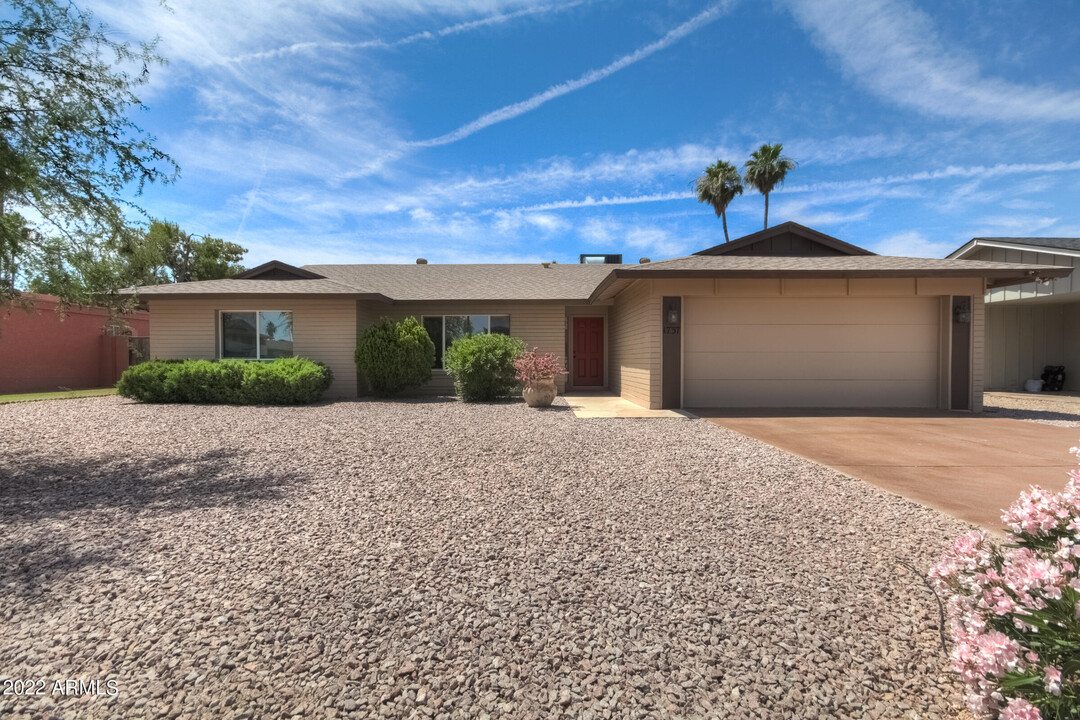 1737 E Pebble Beach Dr in Tempe, AZ - Building Photo