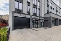 8315 Parsons Blvd in Jamaica, NY - Foto de edificio - Building Photo