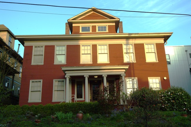 Belboy Apartments in Seattle, WA - Building Photo - Building Photo