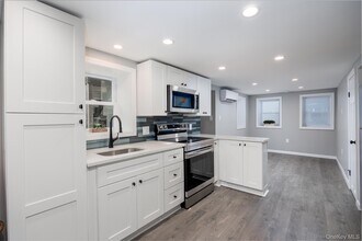 108 Ralph Ave in Babylon, NY - Building Photo - Building Photo