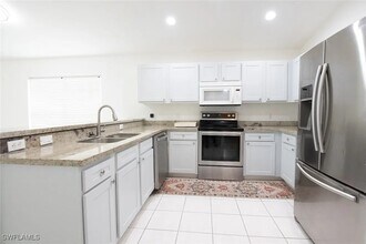 81 Burnt Pine Dr in Naples, FL - Building Photo - Building Photo