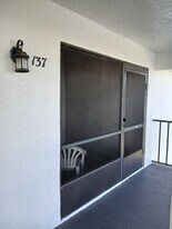 137 Anton Ct in Homosassa, FL - Building Photo