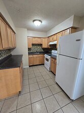 1701 Johnson Dr in Normal, IL - Foto de edificio - Building Photo