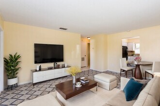 3301 Pershing St in Kissimmee, FL - Building Photo - Building Photo