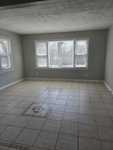 63 W Manchester Dr in Wheeling, IL - Building Photo - Building Photo